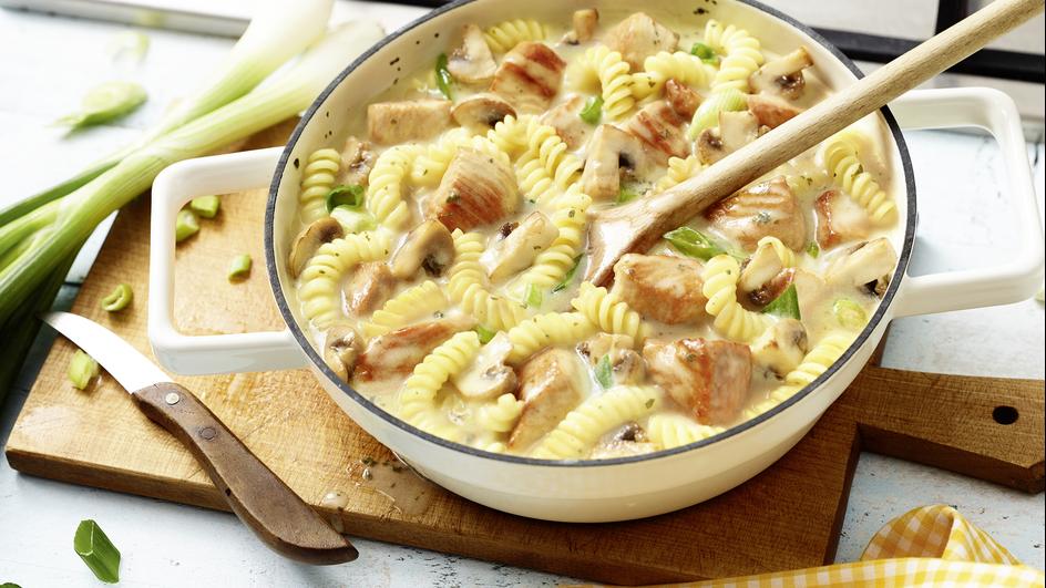 Puten Nudel Topf mit Frischkäse maggi de