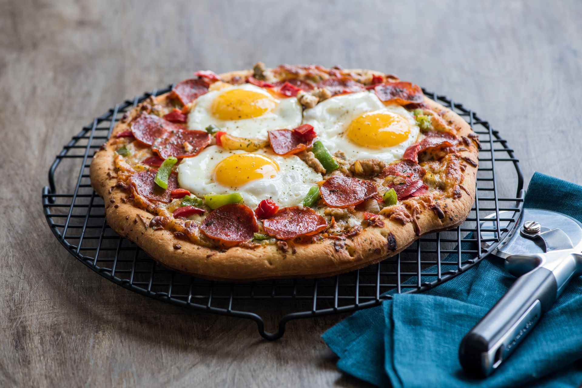 Sunny-Side-Up Eggs Pizza - Healthy Brunch Pizza Recipe