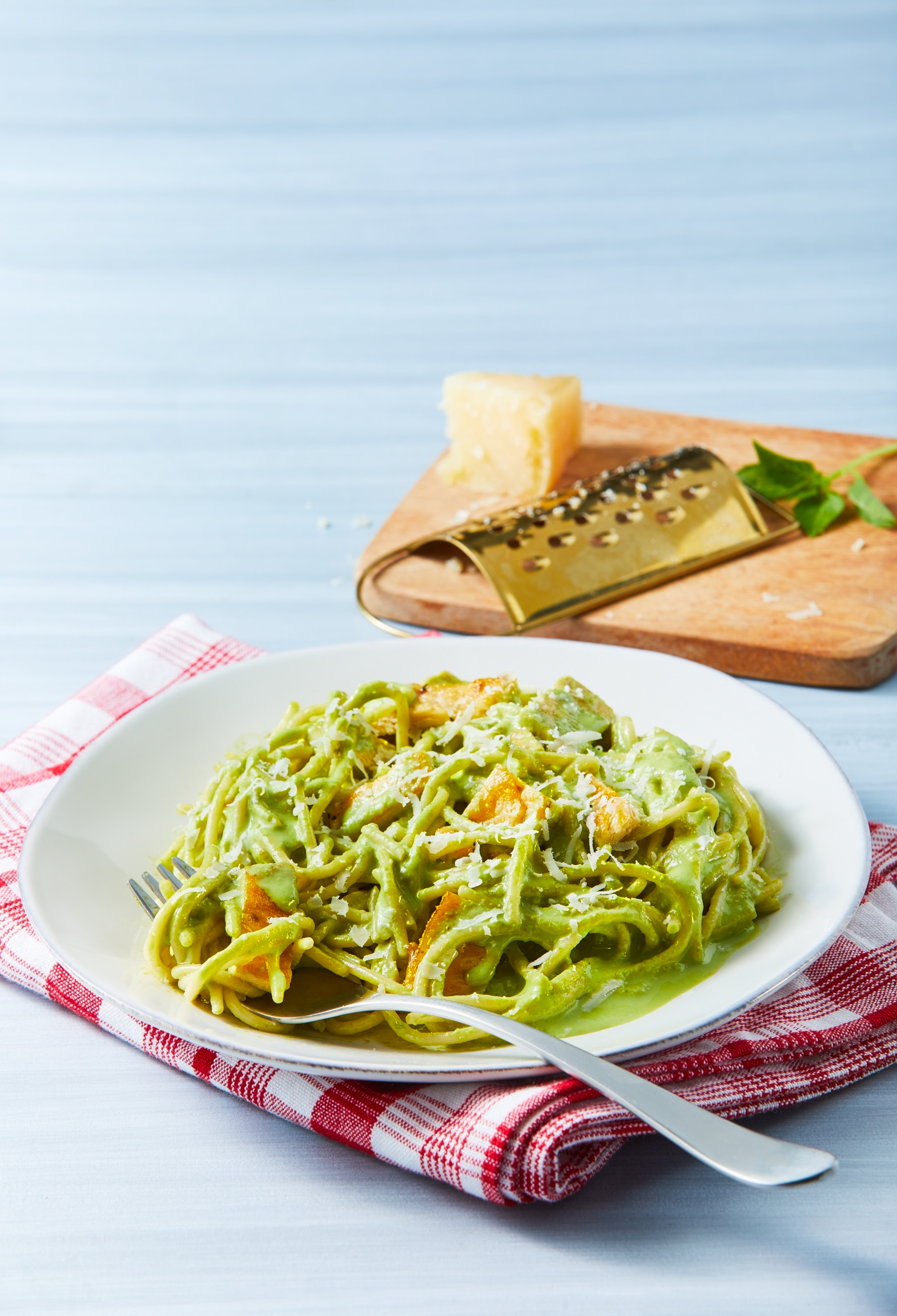 Espagueti en salsa de cilantro | Recetas Nestlé
