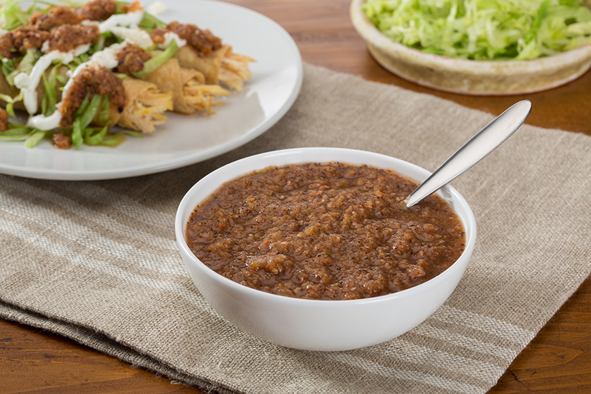 Tacos Dorados De Pollo Con Salsa Taquera Recetas Nestlé