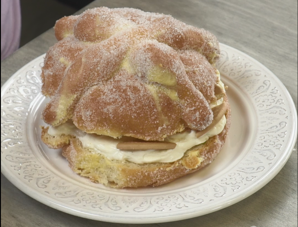 Pan de muerto relleno de pay de limón | Recetas Nestlé