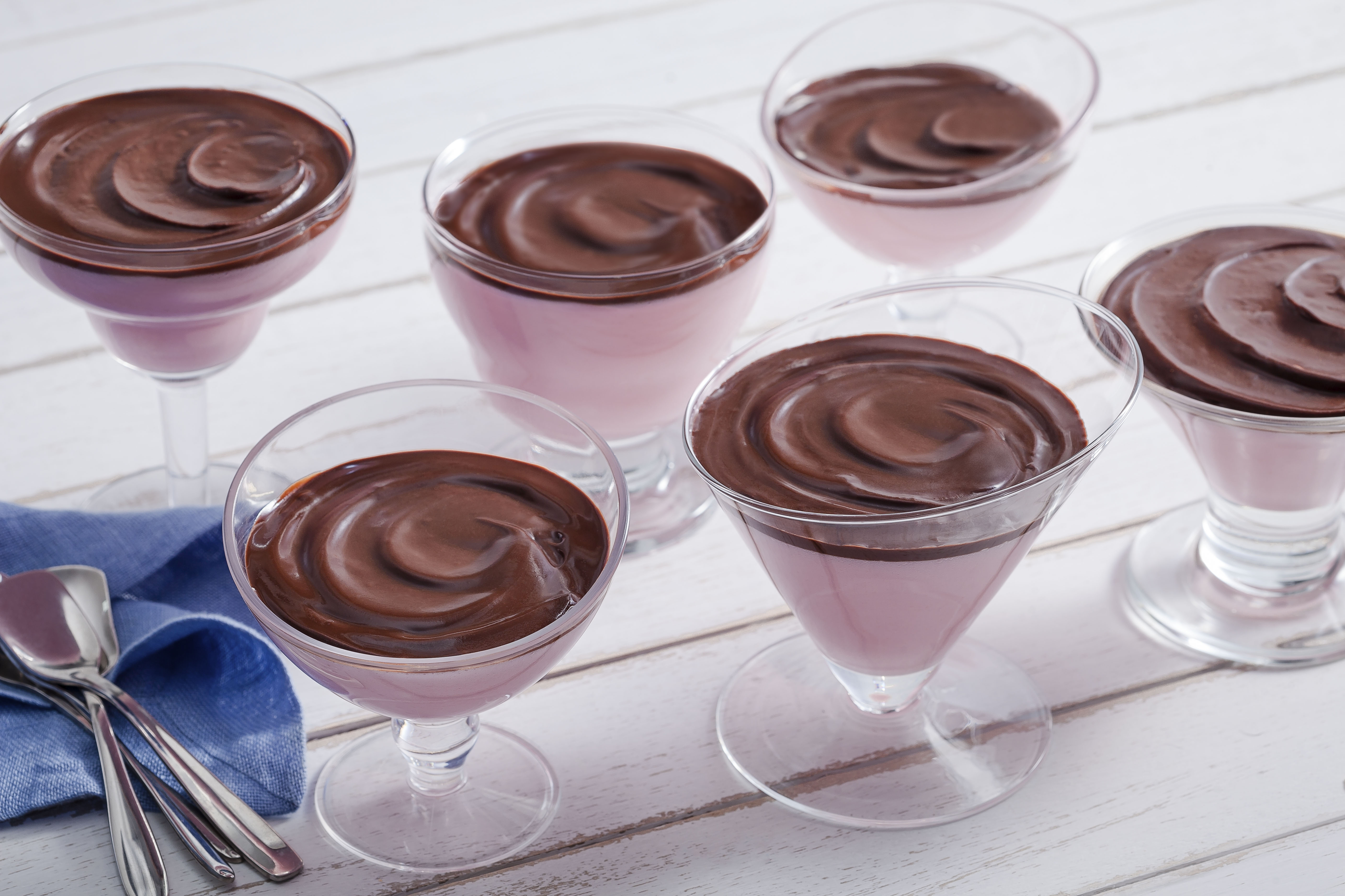 Mousse De Morango Com Chocolate | Receitas Nestlé