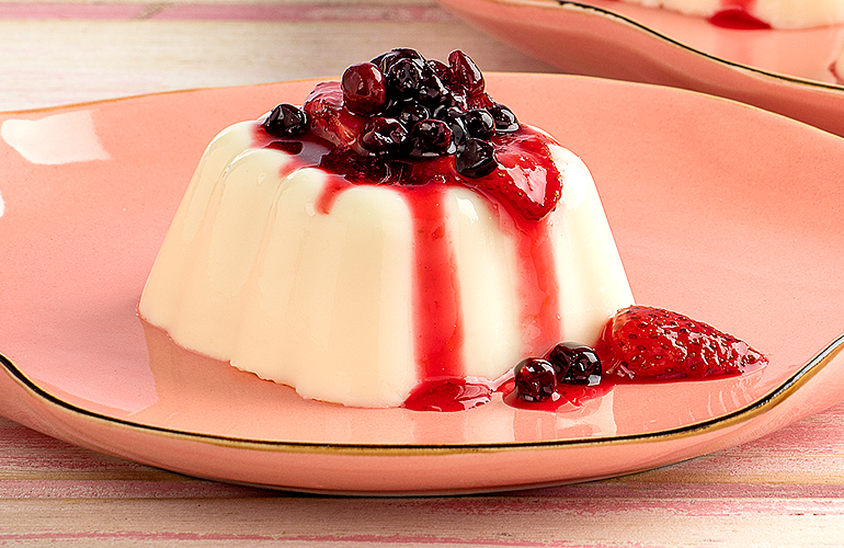 Gelatina De Yogurt Con Salsa De Frutos Rojos Recetas Nestlé