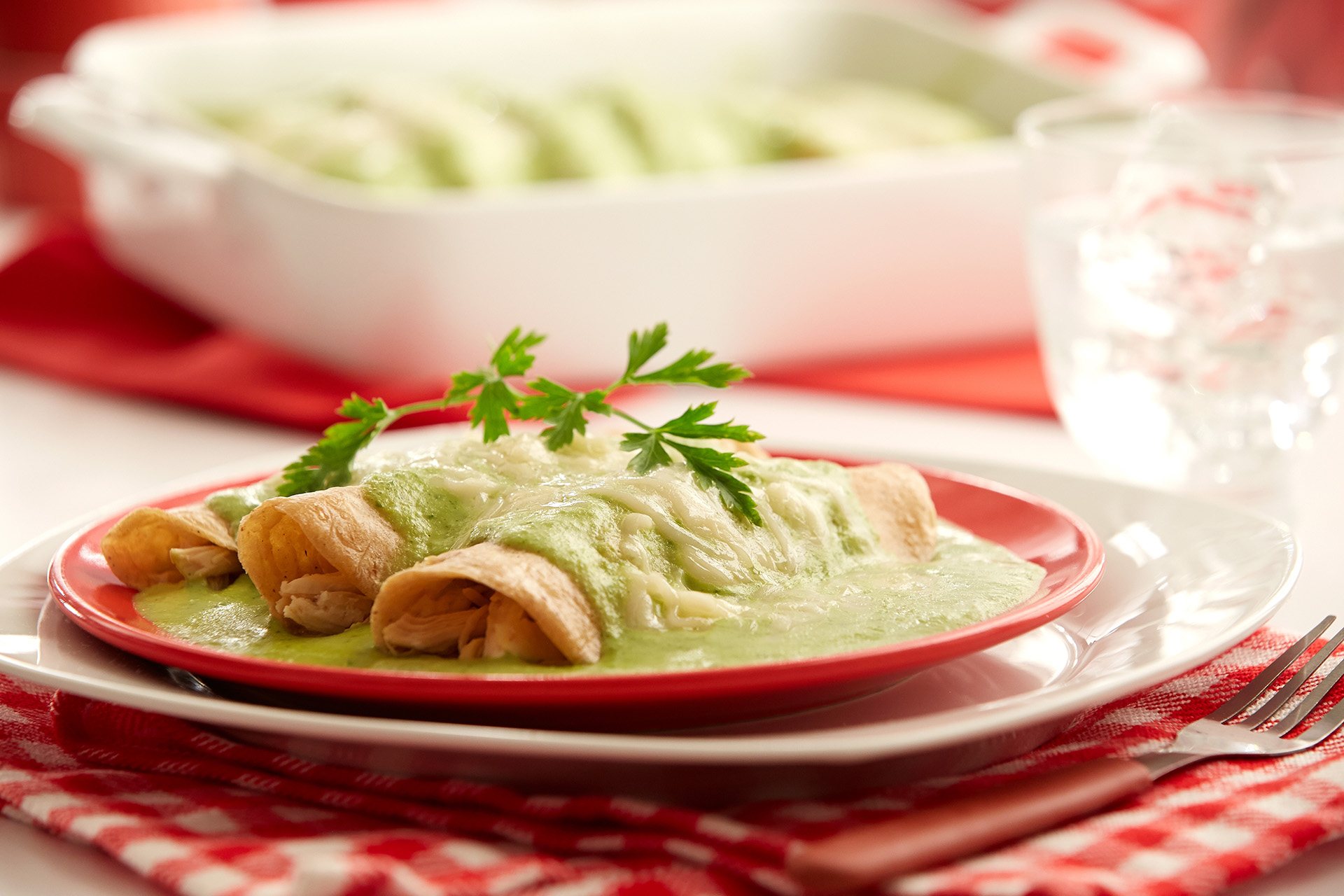Enchiladas cremosas ligeras Recetas Nestlé