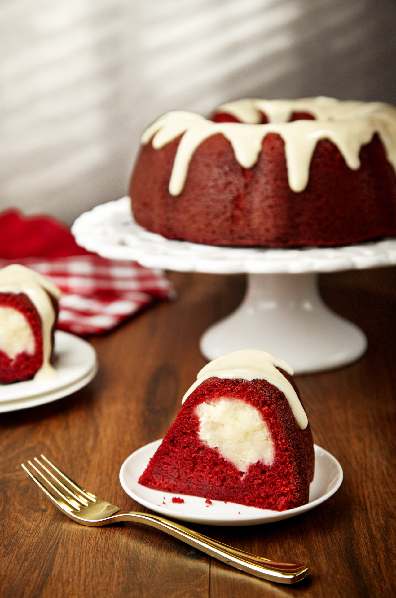 Cream Cheese Stuffed Red Velvet Bundt Cake | Nestlé Recipes