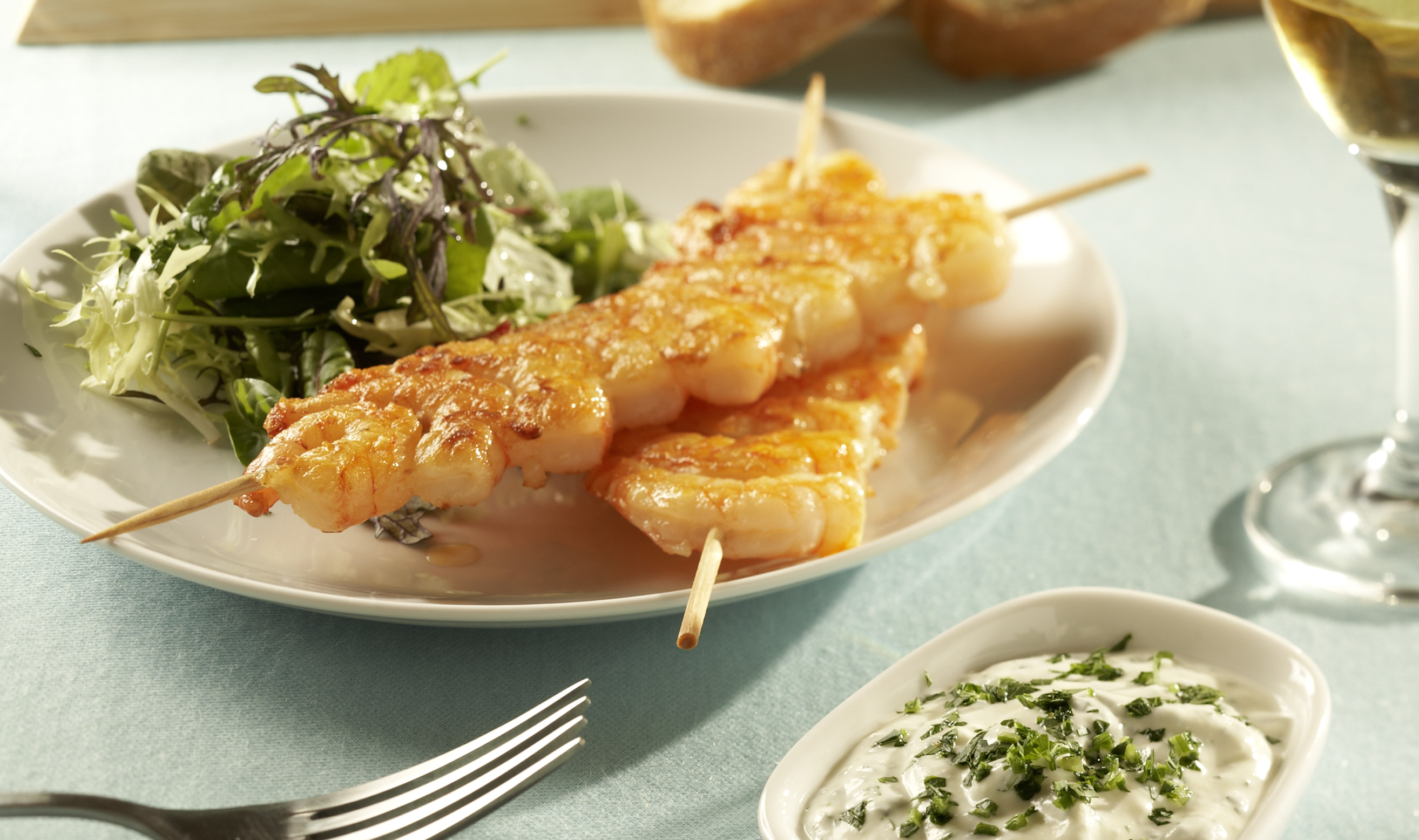 Garnelenspieße mit Knoblauch Dip | maggi.de