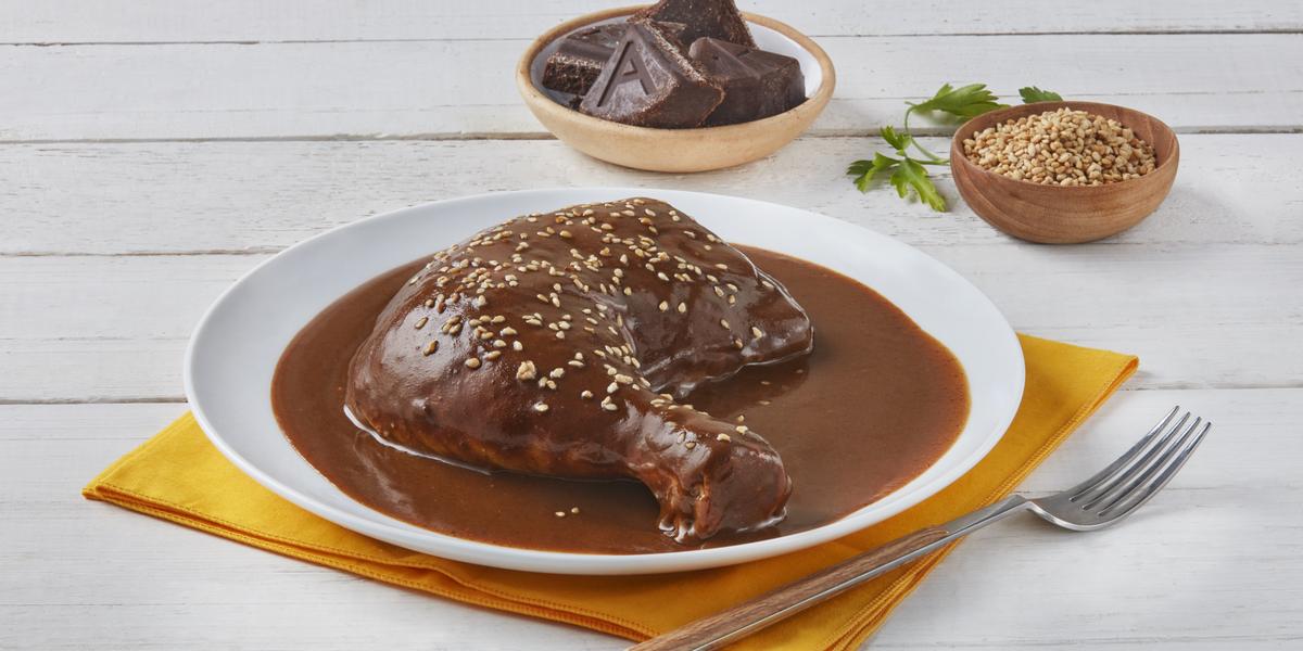 Mole Poblano con pollo