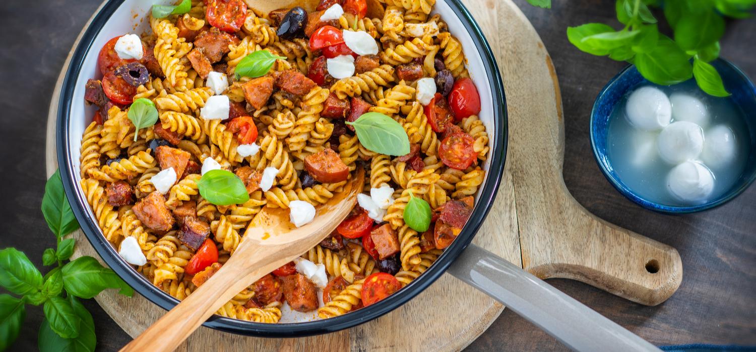 Pasta-Pfanne Tomate-Mozzarella | maggi.de