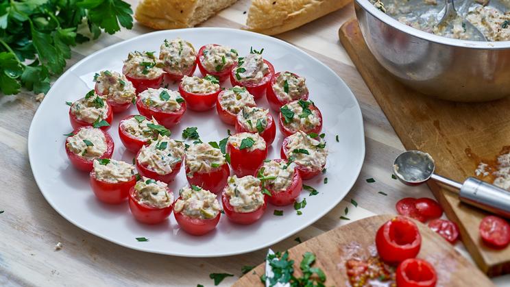 Gefüllte Kirschtomaten | maggi.de