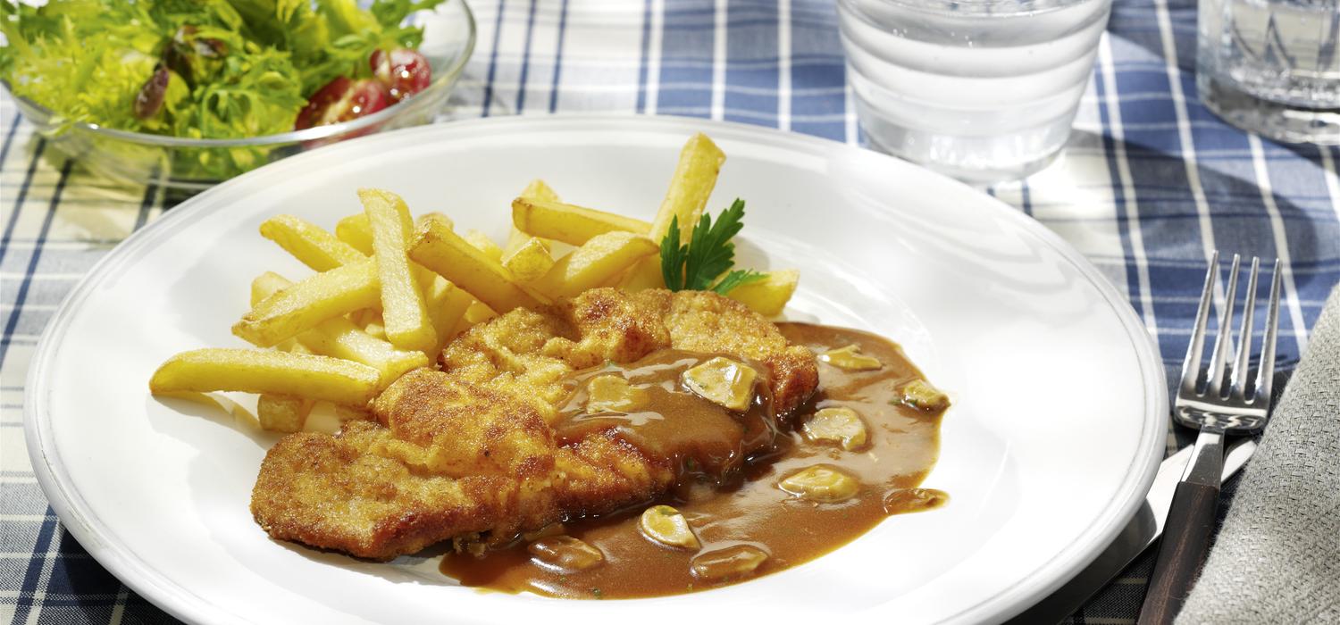 Panierte Schnitzel mit Jägersauce | maggi.de