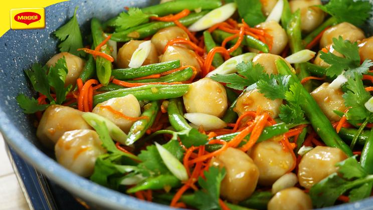 Đậu Cove Và Cá Viên Xào Tỏi