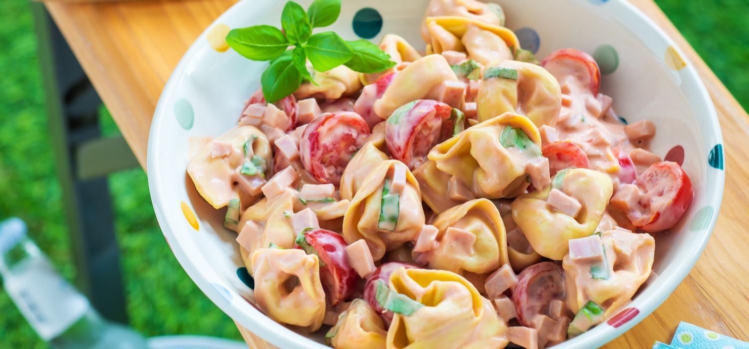 Tortellinisalat mit Schinken &amp; Basilikum | maggi.de