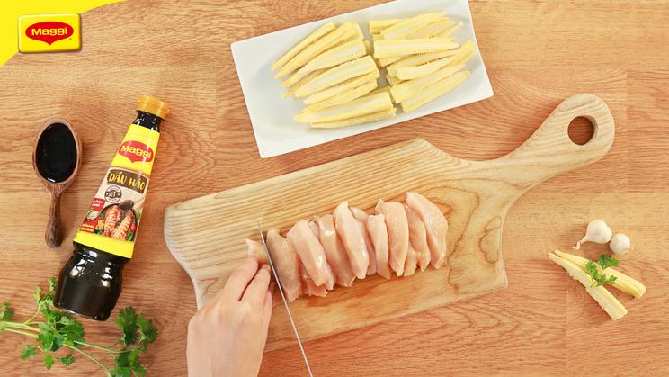 Lườn Gà Xào Bắp Non