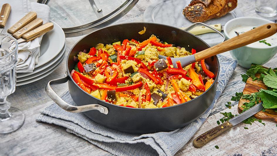 Gemüse-Couscous mit Minze-Joghurt | maggi.de